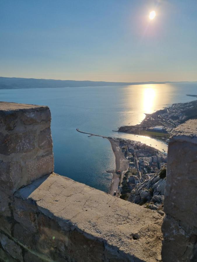 Geek Apartment Omis Luaran gambar