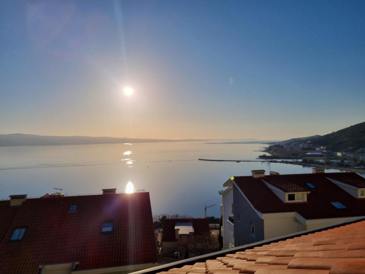 Geek Apartment Omis Luaran gambar