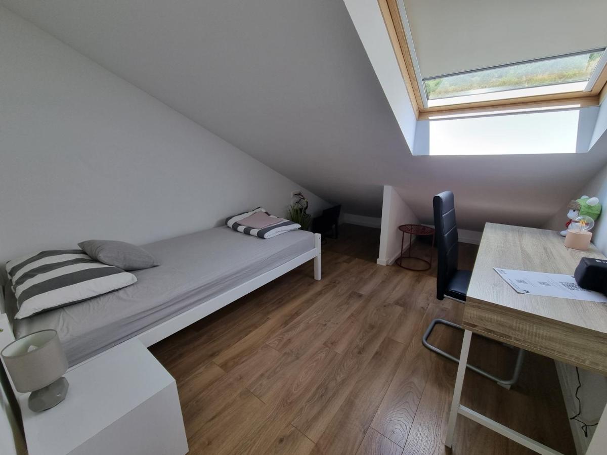 Geek Apartment Omis Luaran gambar