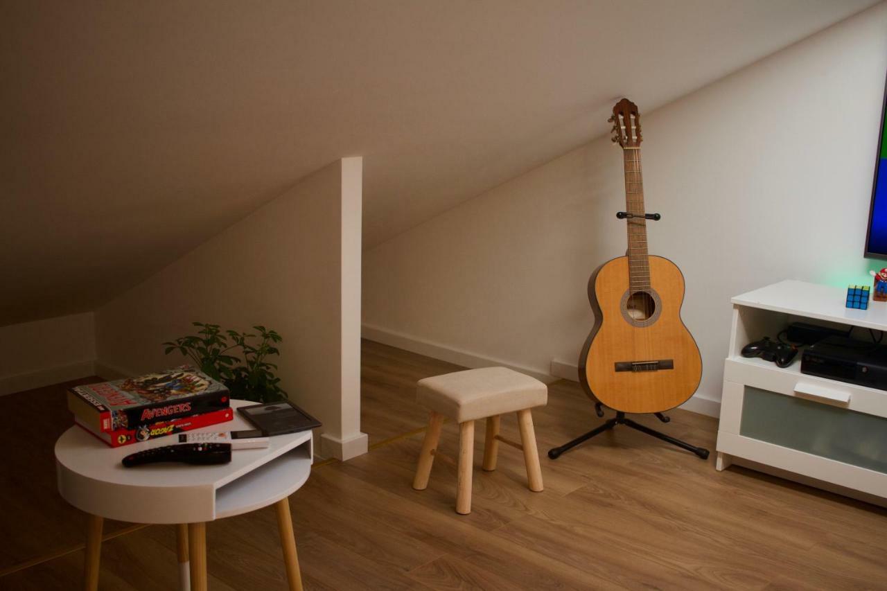 Geek Apartment Omis Luaran gambar