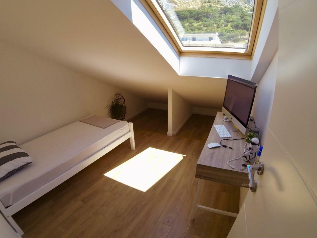 Geek Apartment Omis Luaran gambar